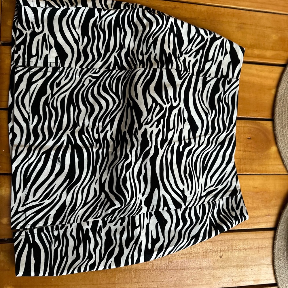 Eyeshadow Zebra Print Women's skirt - Black and White